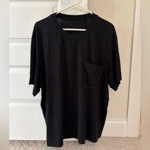 Men’s Lululemon t shirt